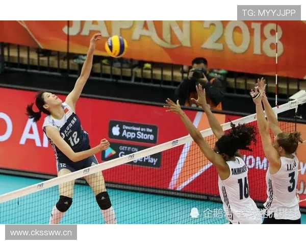 丁霞，赛场像冰山，出街像贵妇——随手一掏钱包都让人无语