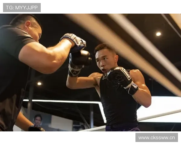 徐灿训练完直接拎着两袋蛋白粉去夜市吃烧烤？